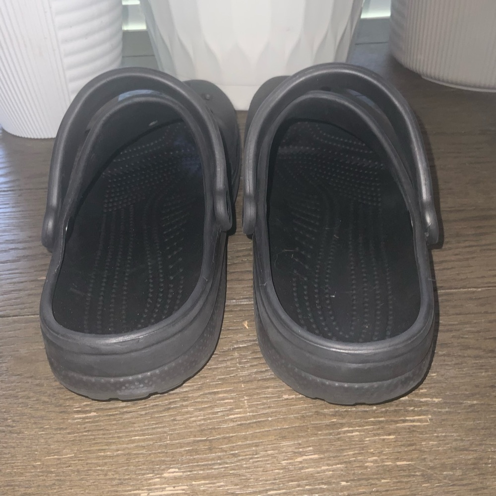 Classic Crocs Men's Black Large Men’s 8-9 Women’s 10-11 Excellent Condition - Picture 5 of 8